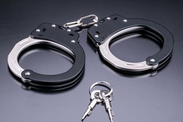 ممبئی میں نقلی ڈاک ٹکٹ اسکام کا پردہ فاش، تین گرفتار، آٹھ کروڑ روپے کی مشتبہ لین دین زیرِ تفتیش