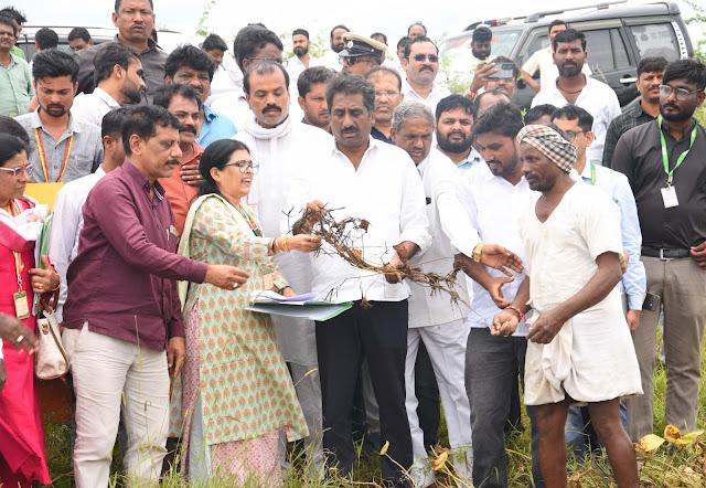 بیدر کے متاثرہ دیہاتوں کا وزیر رحیم خان نے کیا دورہ، متاثرین کو فوری امداد اور مکمل معاوضے کی یقین دہانی