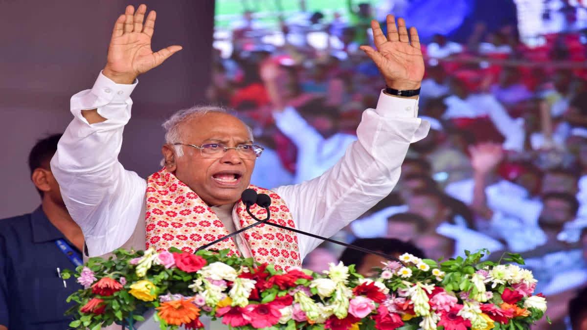 ’پٹنہ میں روزگار میلہ بے روزگاری کی قلعی کھولتا ہے، بہار سے بدلاؤ کی لہر اٹھے گی‘: کھرگے کا بیان