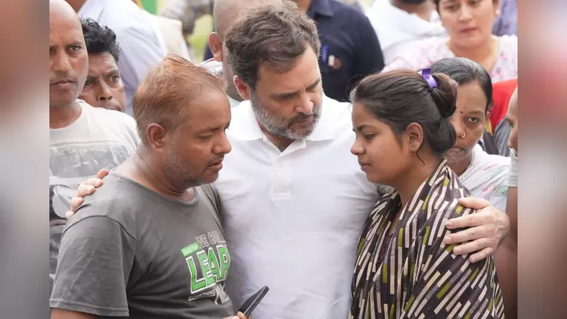 گجرات پل حادثہ: راہل گاندھی نے متاثرہ خاندانوں سے ملاقات کی، غمزدہ لواحقین نے سنائی اپنی روداد