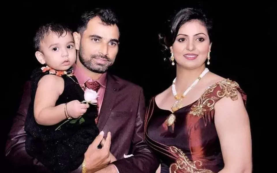 کرکٹر محمد شامی پر ماہانہ 4 لاکھ روپے گزارہ بھتہ کا بوجھ، اہلیہ حسین جہاں کے حق میں فیصلہ