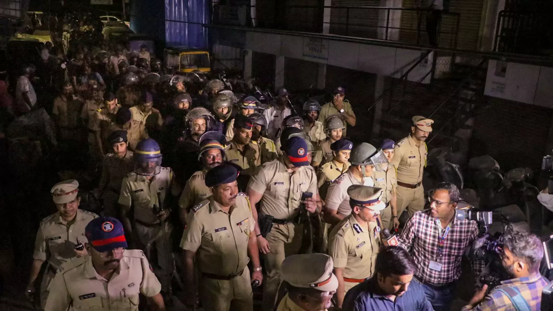 ناگپور تشدد: 10 علاقوں میں کرفیو، 80 گرفتار، مسلم محلوں میں پولیس زیادتی کا الزام