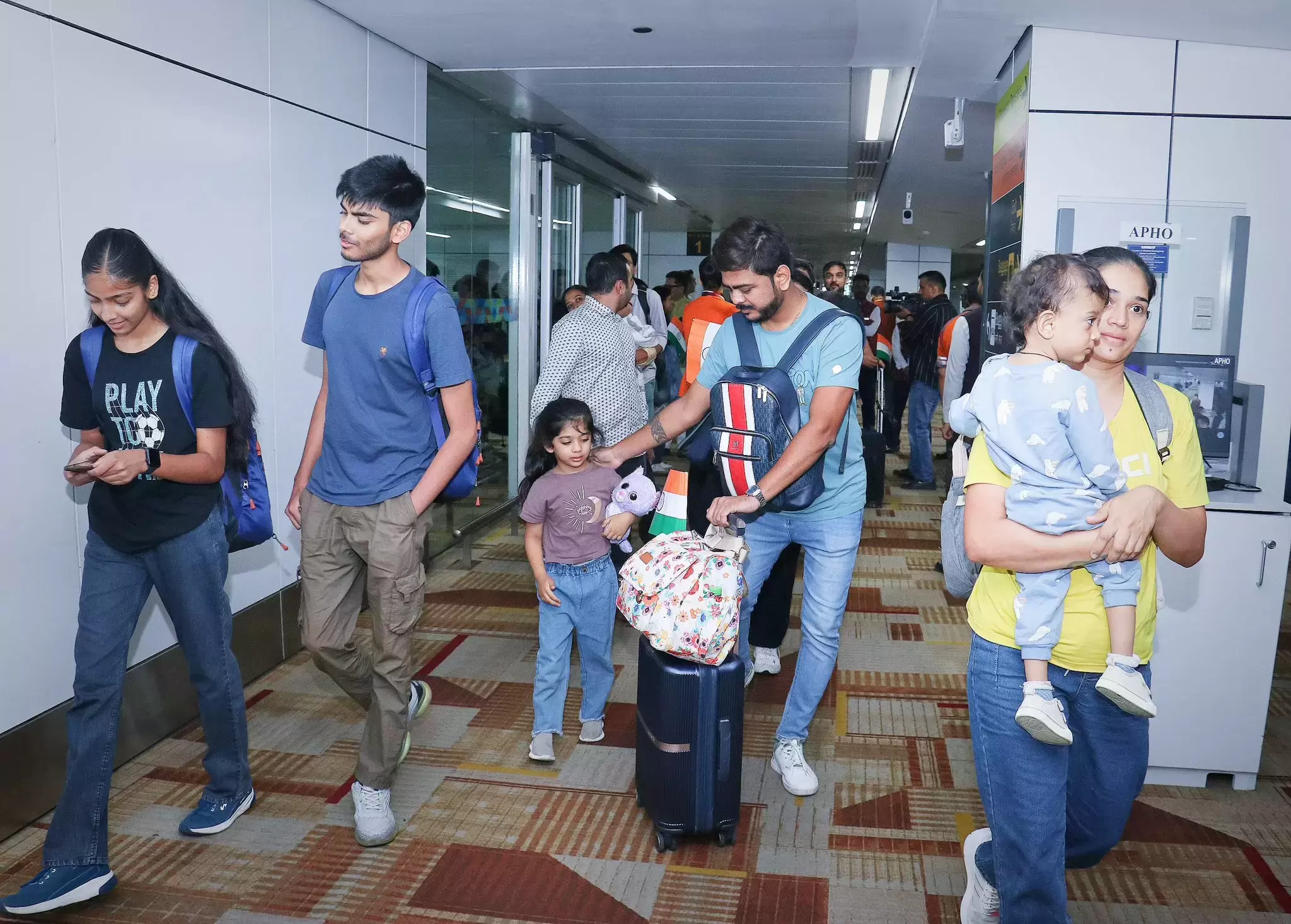 ’آپریشن سندھُو‘: اسرائیل سے 161 ہندوستانی شہری نئی دہلی واپس پہنچے