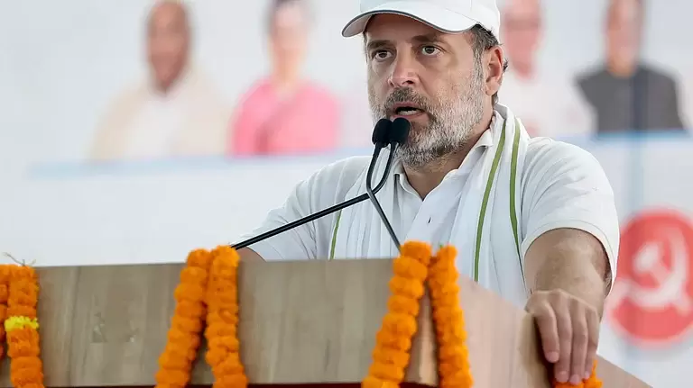 راہل گاندھی کا تلخ وار: پاکستان جنگ بندی معاملے پر مودی حکومت کی تنقید