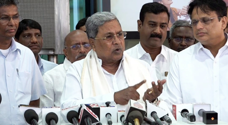 کرناٹک میں مسلمانوں کے لیے 8 فیصد ریزرویشن کی سفارش، مردم شماری رپورٹ پیش