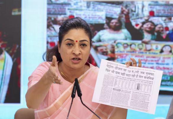 الکا لامبا کا حکومت پر سخت حملہ: مہنگائی، ایندھن کی قیمتیں اور خواتین کے خلاف رویے پر سوالات