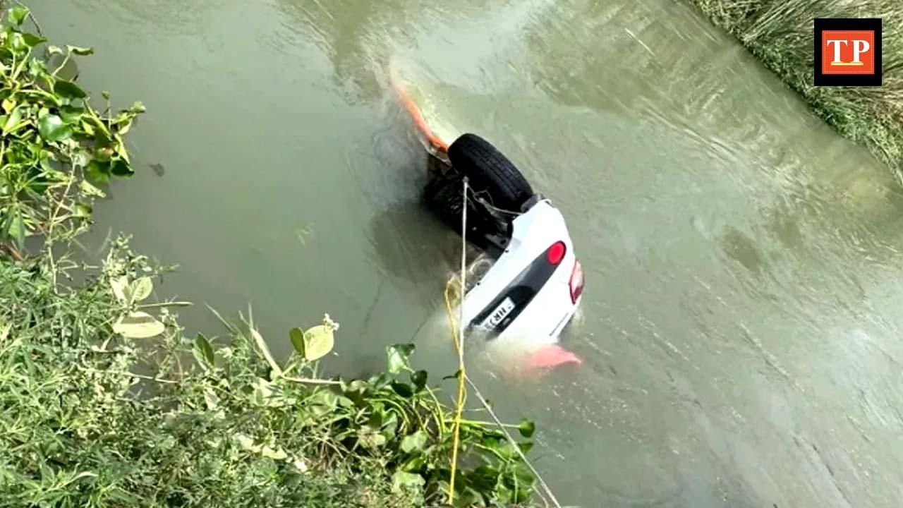 مدھیہ پردیش کےدموہ میں پل سے بولیرو کی گر کر تباہی، 8 افراد جاں بحق، متعدد زخمی