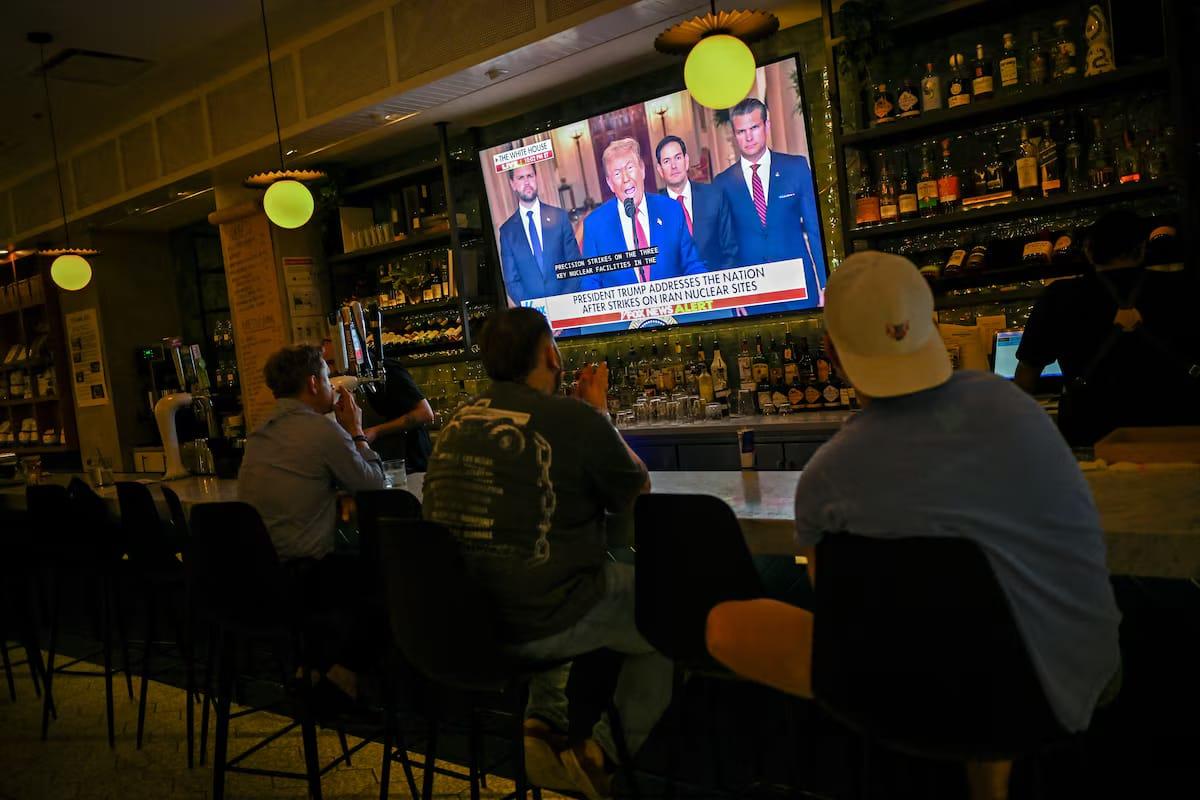 امریکہ کا ایران کی جوہری تنصیبات پر فضائی حملہ: تین تنصیبات تباہ، خطے میں شدید کشیدگی؛ نشانہ بنائے گئے مقامات پہلے ہی خالی، ایران کا دعویٰ