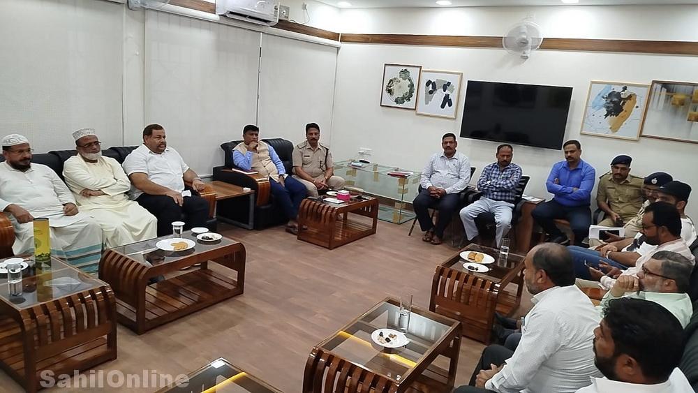 بھٹکل تنظیم وفد کی کاروار میں ضلع ایس پی سے ملاقات؛ جانوروں کے چوروں کی گرفتاری اور گوشت کی فروخت کی تفصیلات فراہم کرنے کا مطالبہ
