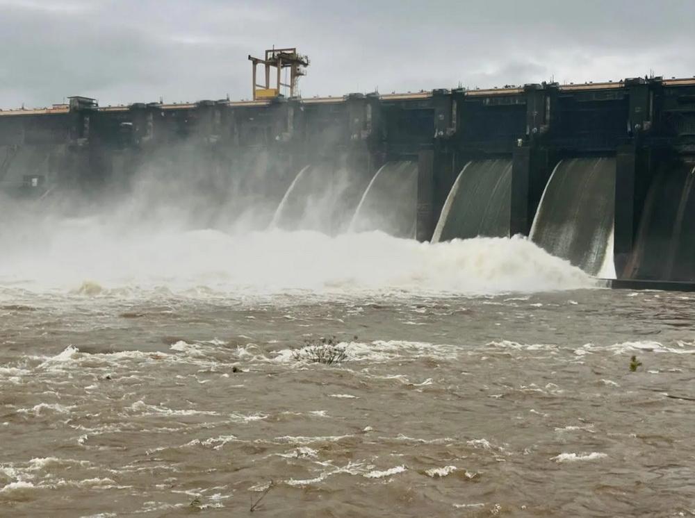 کاروار : شدید بارش جاری، کدرا ڈیم سے چھوڑا گیا بارہ ہزار کیوسک پانی