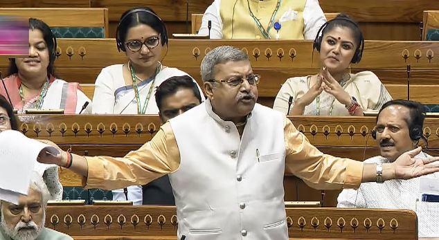 کلیان بنرجی کا شیوراج سنگھ چوہان پر تیکھا حملہ، بی جے پی نے معافی کا مطالبہ کیا