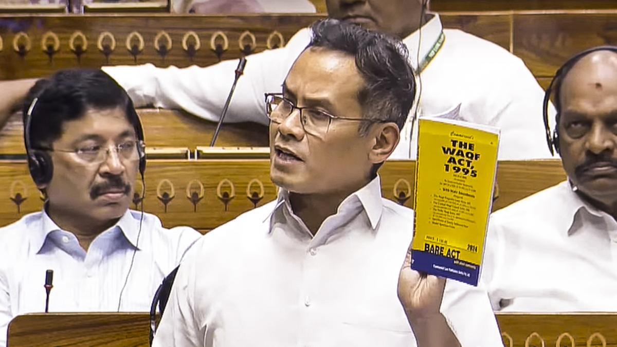 وقف بل پر لوک سبھا میں ہنگامہ، حکومت دفاع میں، اپوزیشن کا سخت حملہ، امیت شاہ کا دوٹوک بیان