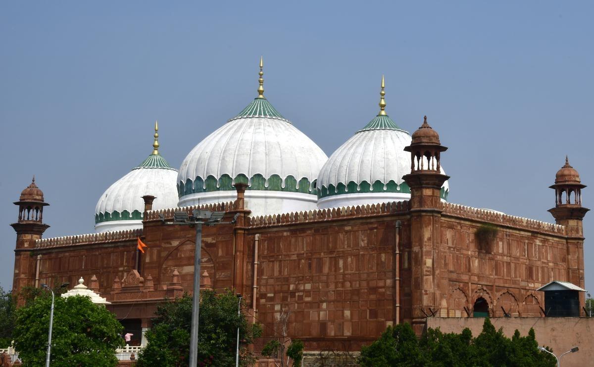 متھرا کی شاہی عیدگاہ میں نماز پر تنازع، مسلم فریق سپریم کورٹ پہنچا، ہندو فریق نے آثار قدیمہ قانون اور پلیس آف ورشپ ایکٹ سے انکار کیا