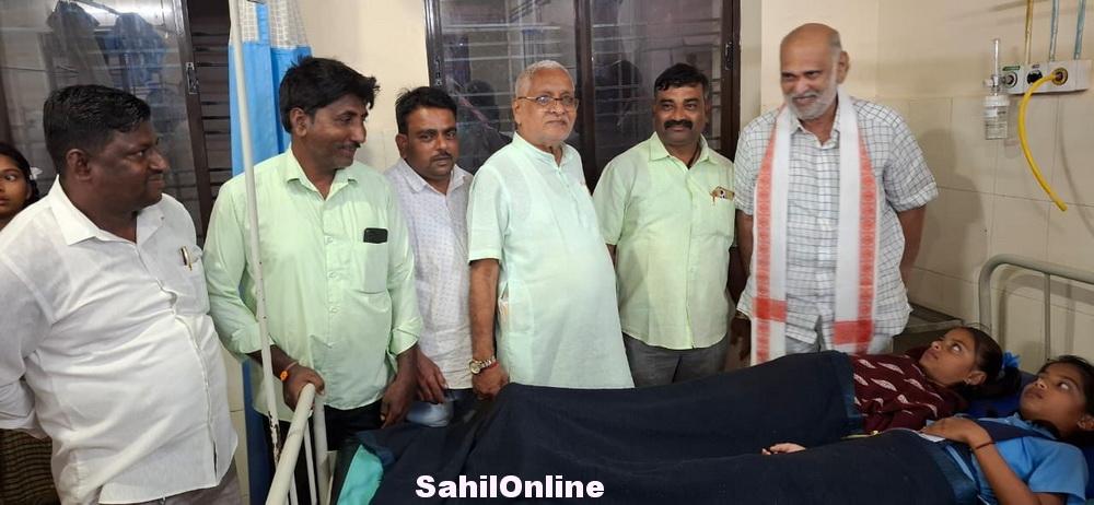 اُترکنڑا کے مُنڈگوڈ ماڈل اسکول میں دوپہر کا کھانا کھانے کے بعد 41 طلبہ بیمار؛ والدین میں تشویش