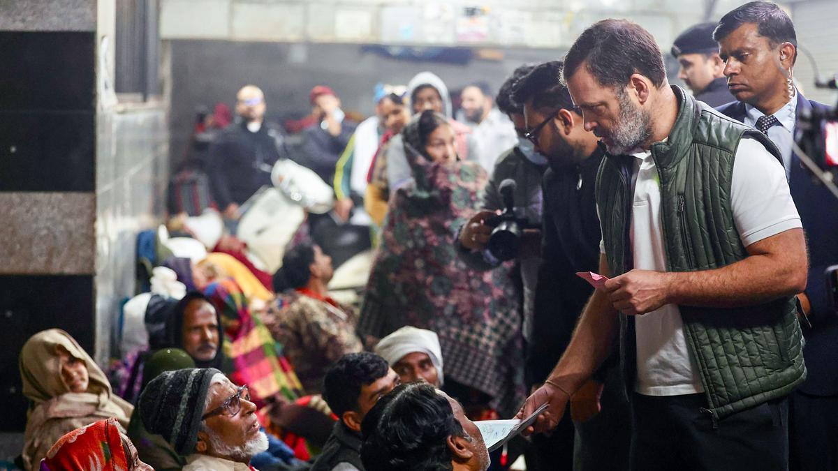 راہل گاندھی کا ایمس دہلی کے حوالے سے مرکز اور دہلی حکومت کو خط: ’مریضوں کے اہل خانہ کو بہتر سہولیات فراہم کی جائیں‘