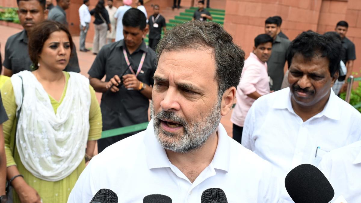 راہل گاندھی کا مرکزی وزیر ریل کو خط، رائے بریلی جنکشن پر راجدھانی ایکسپریس کے اسٹاپ کی درخواست