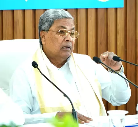 جی ایس ٹی اصلاحات ریاستوں کے دباؤ سے، مرکز کے گبر سنگھ ٹیکس نے عوام اور تاجروں کو نقصان پہنچایا: سدارامیا کا الزام