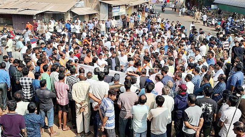 رنجیتا قتل کی مذمت میں یلاپور بند، ہندو تنظیموں کا احتجاجی مظاہرہ