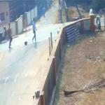 اُڈپی: اسکوٹر بے قابو ہو کر کمپاؤنڈ سے ٹکرا گئی؛ ماں ہلاک، بیٹا شدید زخمی