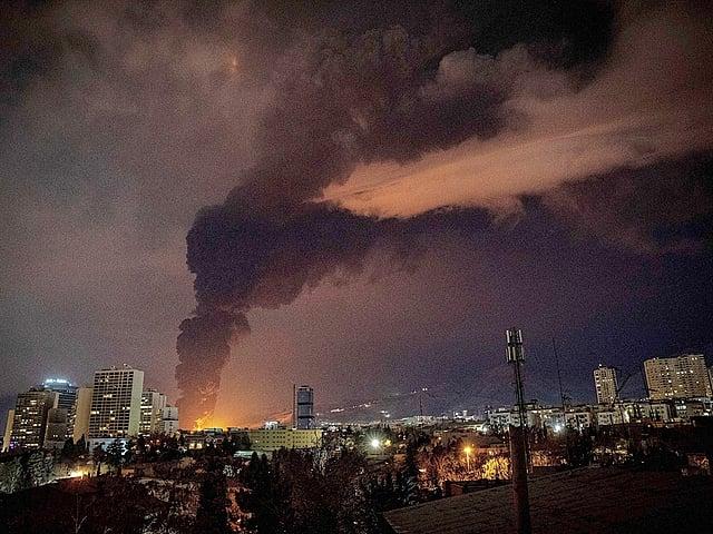 امریکہ۔اسرائیل۔ایران جنگ: نویں دن تہران پر نئے حملے، خلیجی ممالک میں میزائل خطرات؛ یو اے ای کا حملہ ناکام بنانے کا دعویٰ