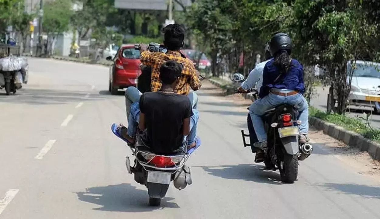 بنگلورو: خطرناک "وہیلنگ" پر قابو پانے کے لیے خصوصی اقدامات، والدین پر بھی مقدمات درج کیے جائیں گے