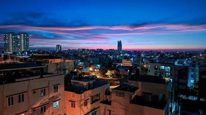 بنگلوروکو "جعلی اور کھوکھلا" کہنے والے نوئیڈا شخص کی پوسٹ پر ریڈٹ پر گرما گرم بحث