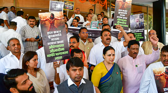 اورنگ زیب پر بیان سے ہنگامہ، ابو عاصم اعظمی کے خلاف کیس درج اور رکنیت منسوخی کا مطالبہ