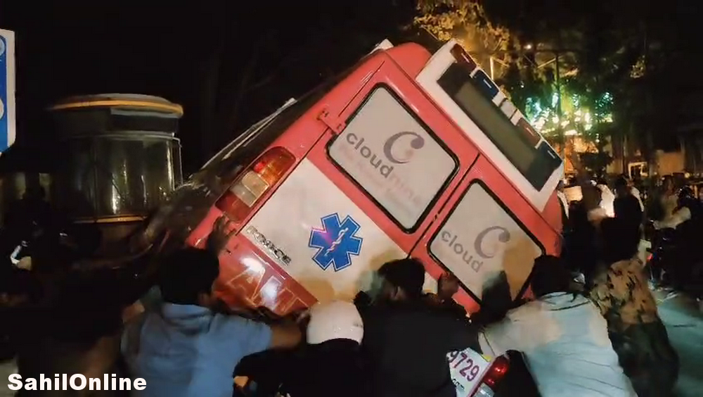 بینگلور میں خوفناک سڑک حادثہ: بھٹکل کے میاں بیوی جاں بحق، تین معصوم بچے یتیم؛ زندگیاں بچانے والی ایمبولینس نے ہی چھین لیں قیمتی جانیں