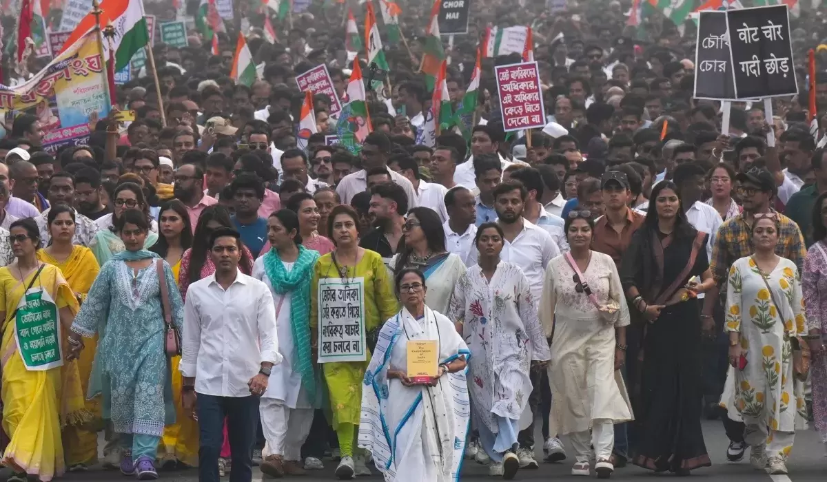 ایس آئی آر پر ملک گیر ہنگامہ: خودکشی، استعفے اور احتجاج بڑھتے گئے، متعدد مقدمات درج مگر کمیشن کا رویہ برقرار