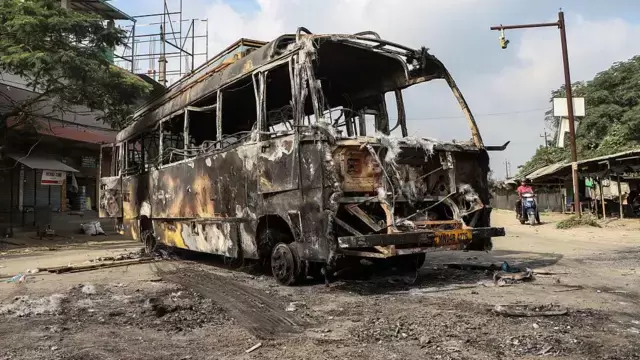 منی پور: میتئی رہنماؤں کی گرفتاری کے بعد پرتشدد احتجاج، 5 اضلاع میں کرفیو نافذ