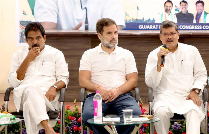 راہل گاندھی کا گجرات دورہ: کانگریس قیادت سے مشاورت، انتخابی حکمت عملی پر تبادلہ خیال