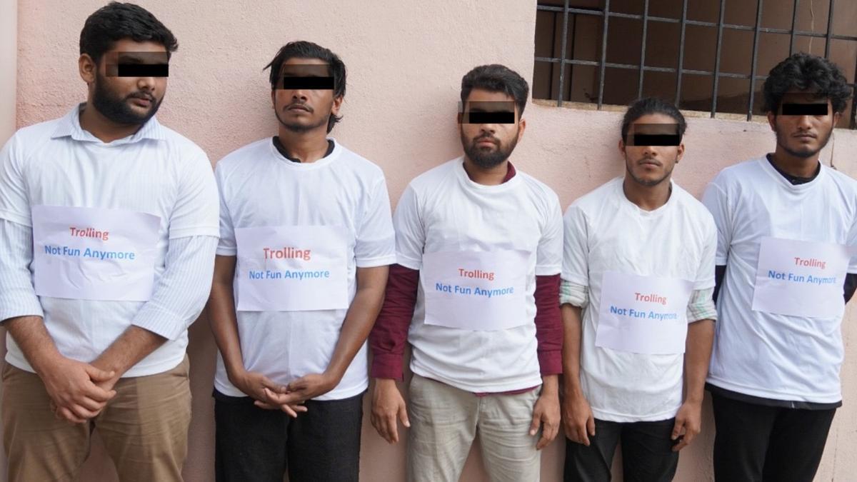 منگلورو پولیس کی کارروائی: سوشل میڈیا پر اشتعال انگیزپیغامات پوسٹ کرنے والے 5 افراد گرفتار