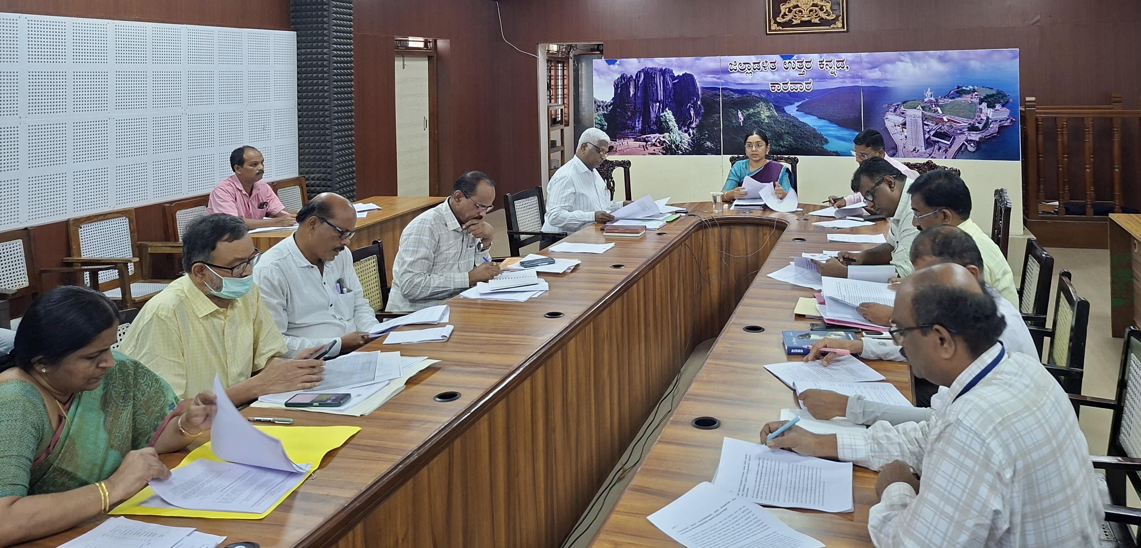 کاروار: آوارہ کتوں کی غنڈہ گردی روکیں، سپریم کورٹ ہدایات پر سختی سے عمل کریں؛ ڈپٹی کمشنر کا حکم