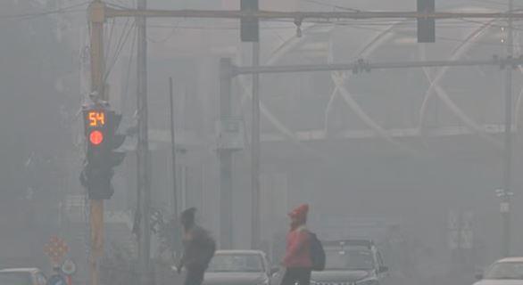 دہلی-این سی آر پر کہرے اور اسموگ کا دوہرا وار، سرد لہر میں زہریلی ہوا نے زندگی مشکل بنا دی