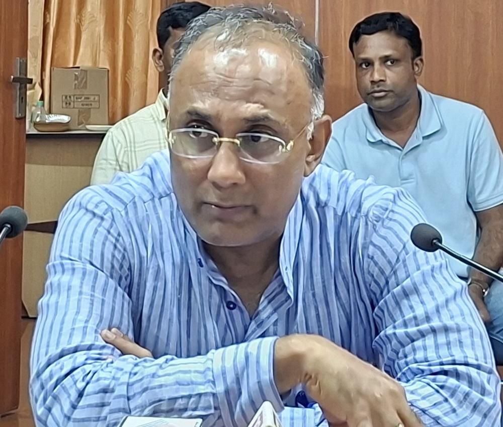 وزیر دنیش گنڈو راو کا  کاروار دورہ؛ کہا : سدارامیا اتنے کمزور نہیں کہ وہ شکتی پردرشن کریں