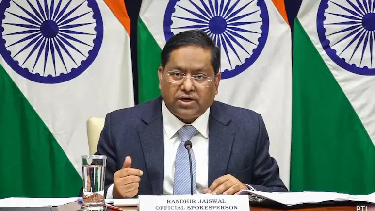 روس سے تیل خریداری پر ہندوستان  کا مؤقف برقرار، توانائی سلامتی اولین ترجیح: وزارت خارجہ