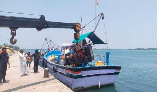 گنگولی میں تین کشتیوں پر لگا جرمانہ - غیر قانونی طریقے پر ماہی گیری کا الزام