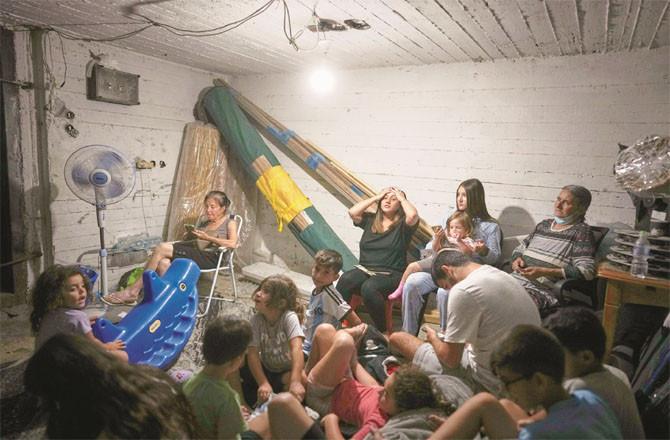 اسرائیل پر ایرانی حملوں کا سلسلہ جاری، دفاعی نظام کمزور، پانچواں ایف-35 طیارہ تباہ، عوام میں خوف و ہراس اور تقریبات پر پابندی