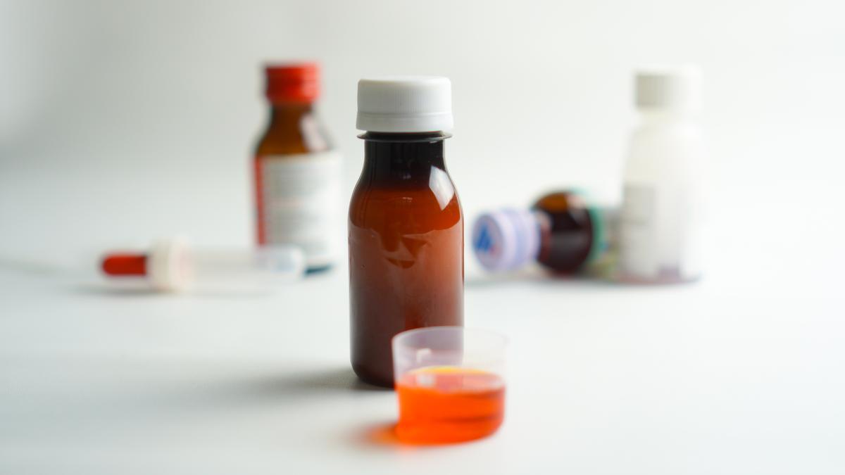 مدھیہ پردیش میں بچوں کی دوا میں کیڑے ملنے کا انکشاف، حکومت نے تمام اسٹاک پر پابندی عائد کردی