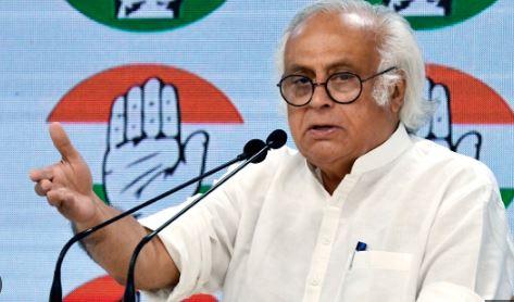 مودی حکومت نے اڈانی گروپ کو سہارا دینے کے لیے ایل آئی سی کے 34 ہزار کروڑ روپے لگائے: جے رام رمیش