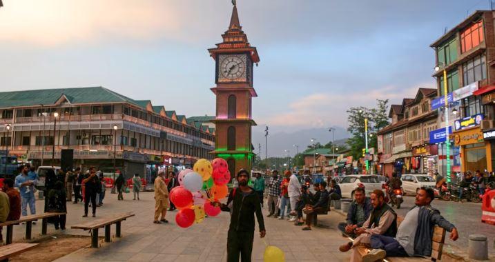 جموں میں جنگ بندی کے بعد حالات معمول پر، مگر بازاروں میں رونق کم