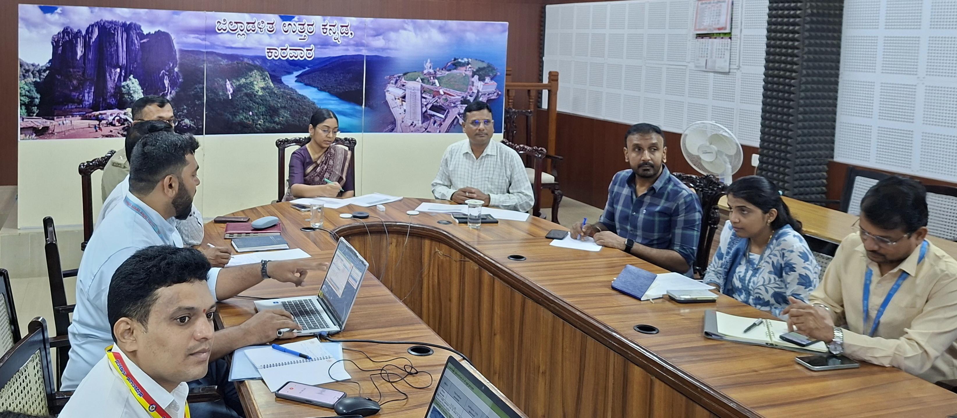 کاروار: ڈپٹی کمشنر کی بچوں سمیت تمام شہریوں کو آدھار کارڈ مفت اپڈیٹ کروانے کی اپیل