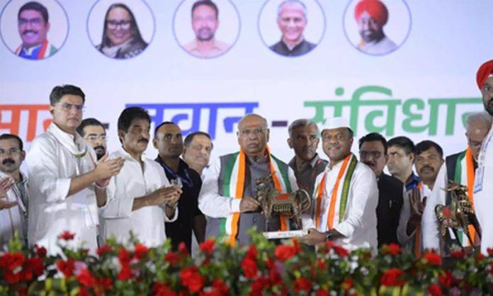 ’یہ صرف الیکشن نہیں، چھتیس گڑھ کی جنگ ہے‘، کانگریس صدر کھرگے کی جذباتی اپیل