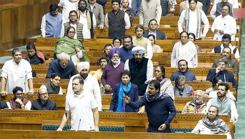 راہل گاندھی نے قومی سلامتی پر بات چھیڑی تو ایوان میں شور شرابہ، حکمراں جماعت کی پھر ہنگامہ آرائی