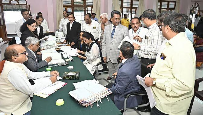 کلبرگی میں قومی لوک عدالت کا کامیاب انعقاد: 1.76 لاکھ سے زائد مقدمات کا مصالحتی انداز میں تصفیہ