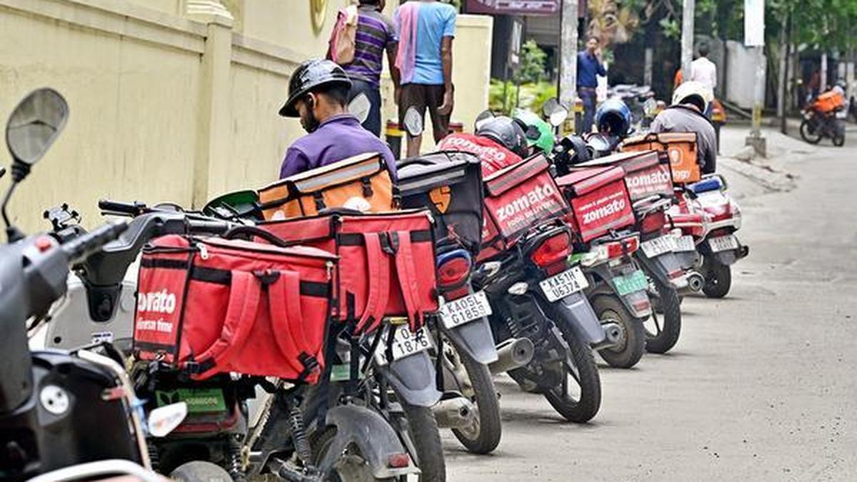 ملک گیر ہڑتال کے خدشے کے بیچ سویگی اور زومیٹو کا قدم، ڈلیوری ایگزیکٹوز کے انسینٹیو میں اضافہ