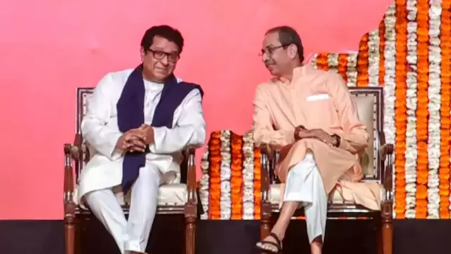 فرنویس کا اُدھو ٹھاکرے پر طنز: ’’رُدالی بیان دے رہے ہیں‘‘، سنجے راؤت کا پلٹ وار – ’’آپ ٹھاکرے بھائیوں سے گھبرا گئے ہیں!‘‘