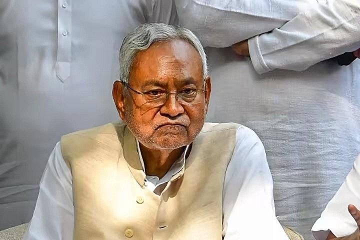 بہار میں بڑھتے جرائم پر کھرگے کا حملہ ، نتیش حکومت کو ٹھگوں کا گٹھ بندھن قرار دیا