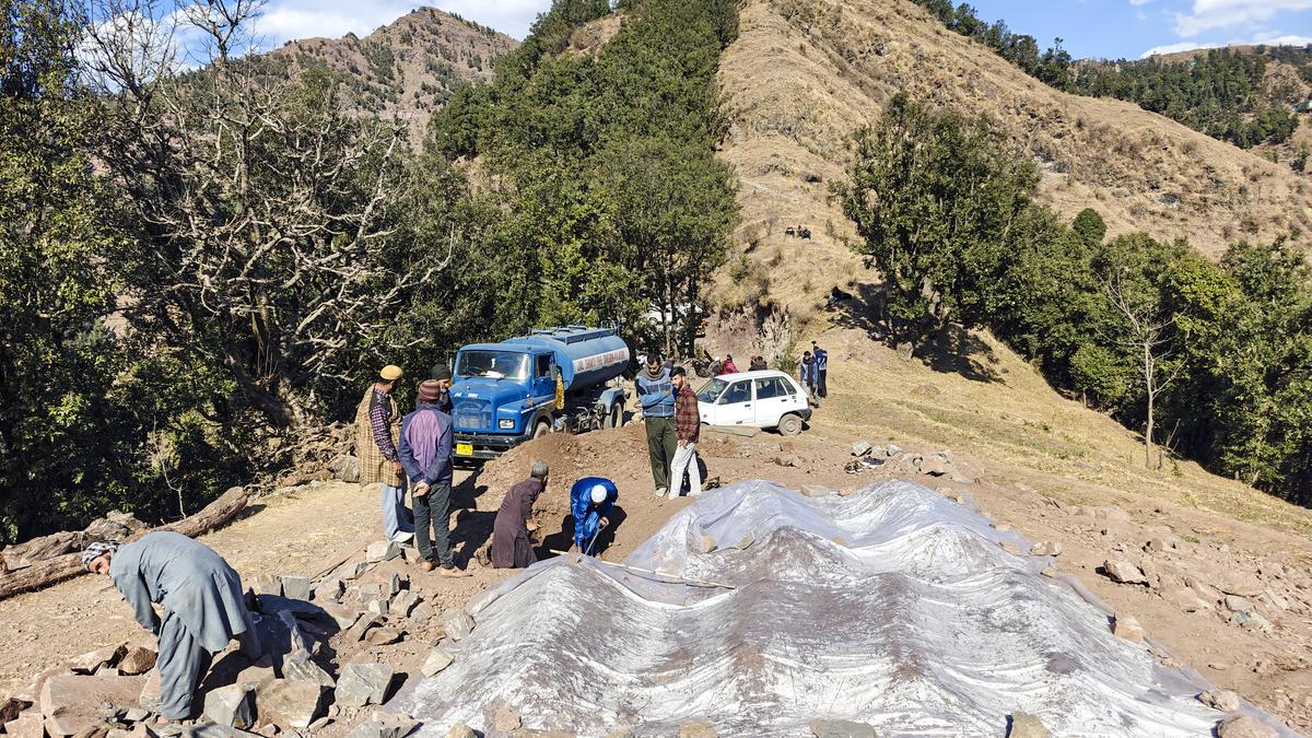 جموں و کشمیر: پراسرار بیماری سے 17 اموات، مرکزی ٹیم راجوری روانہ