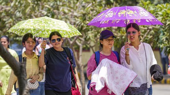 شمالی ہند میں شدید گرمی کا قہر، دہلی سمیت کئی ریاستوں میں ریڈ الرٹ جاری –  14 جون سے موسم بدلنے کا امکان